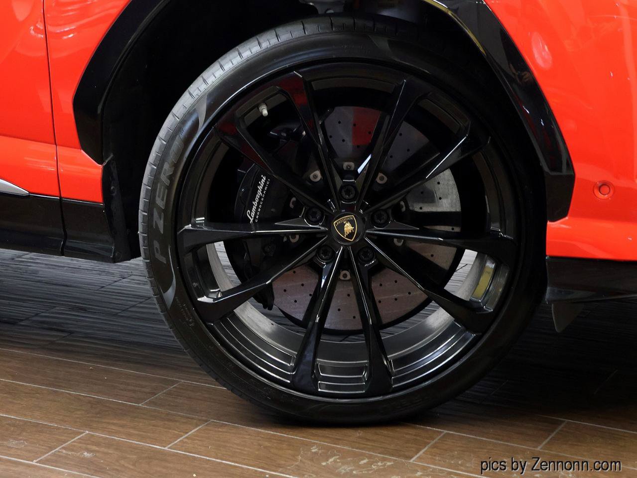 Used 2020 Lamborghini Urus AWD/4WD image 4