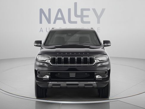 Used 2023 Jeep Wagoneer Series II AWD/4WD image 8