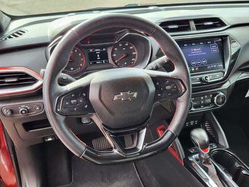 Used 2022 Chevrolet TrailBlazer RS w/ Sun and Liftgate Package image 22