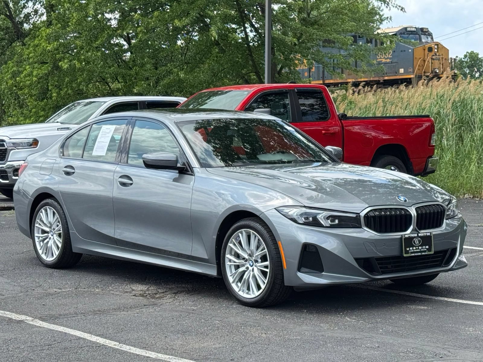 Used 2023 BMW 330i xDrive Sedan AWD/4WD image 55