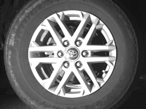 Used 2022 Toyota Tundra SR5 w/ SR5 Premium Package image 16