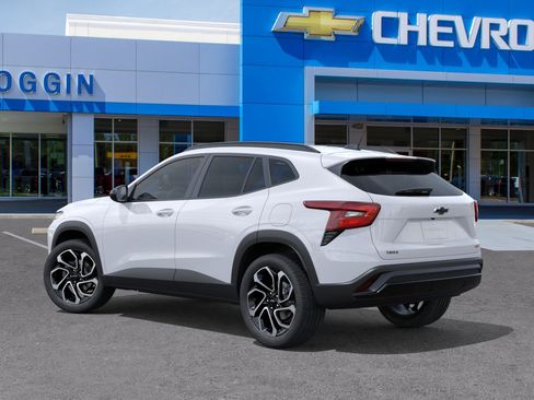 New 2026 Chevrolet Trax RS w/ Driver Confidence Package FWD image 3