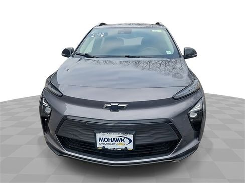 Used 2023 Chevrolet Bolt EUV LT w/ Convenience Package image 1