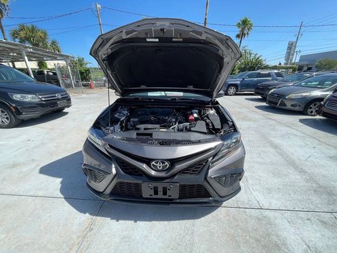 Used 2021 Toyota Camry SE FWD image 17