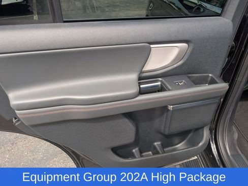 Used 2025 Ford Expedition Active AWD/4WD image 11