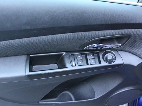 Used 2012 Chevrolet Cruze LT FWD image 30