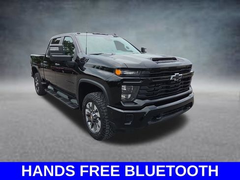 Used 2024 Chevrolet Silverado 2500 Custom w/ Custom Value Package AWD/4WD image 3