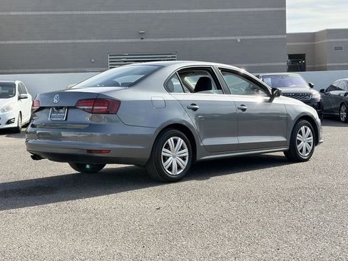 Used 2017 Volkswagen Jetta S image 27