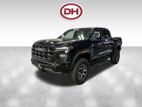 Used 2025 GMC Canyon AT4 w/ AT4X Package AWD/4WD image 4