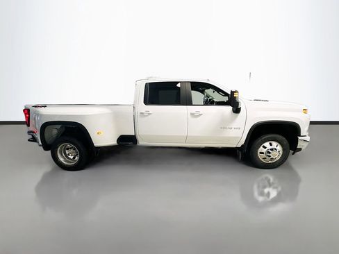 New 2026 Chevrolet Silverado 3500 LT image 9