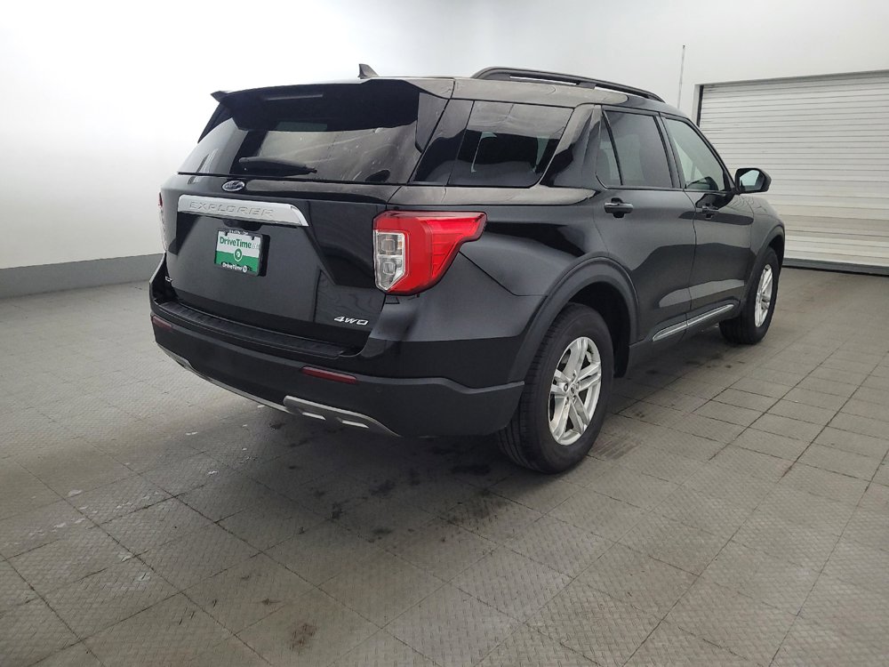 Used 2023 Ford Explorer XLT w/ Equipment Group 202A AWD/4WD image 9