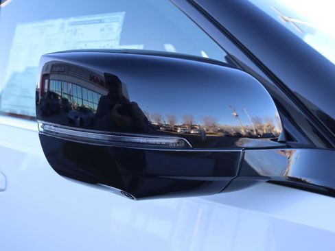 New 2026 Nissan Armada Platinum image 13