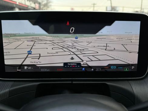 Used 2022 Mercedes-Benz C 300 4MATIC Sedan image 34