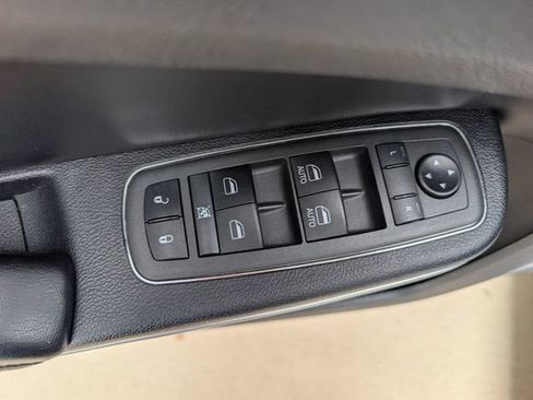 Used 2021 Chrysler 300 Touring w/ Sport Appearance Package RWD image 20