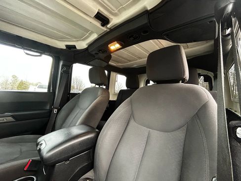 Used 2015 Jeep Wrangler Unlimited Sport w/ Quick Order Package 24S image 26