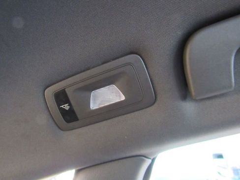 Used 2018 Porsche Macan image 35