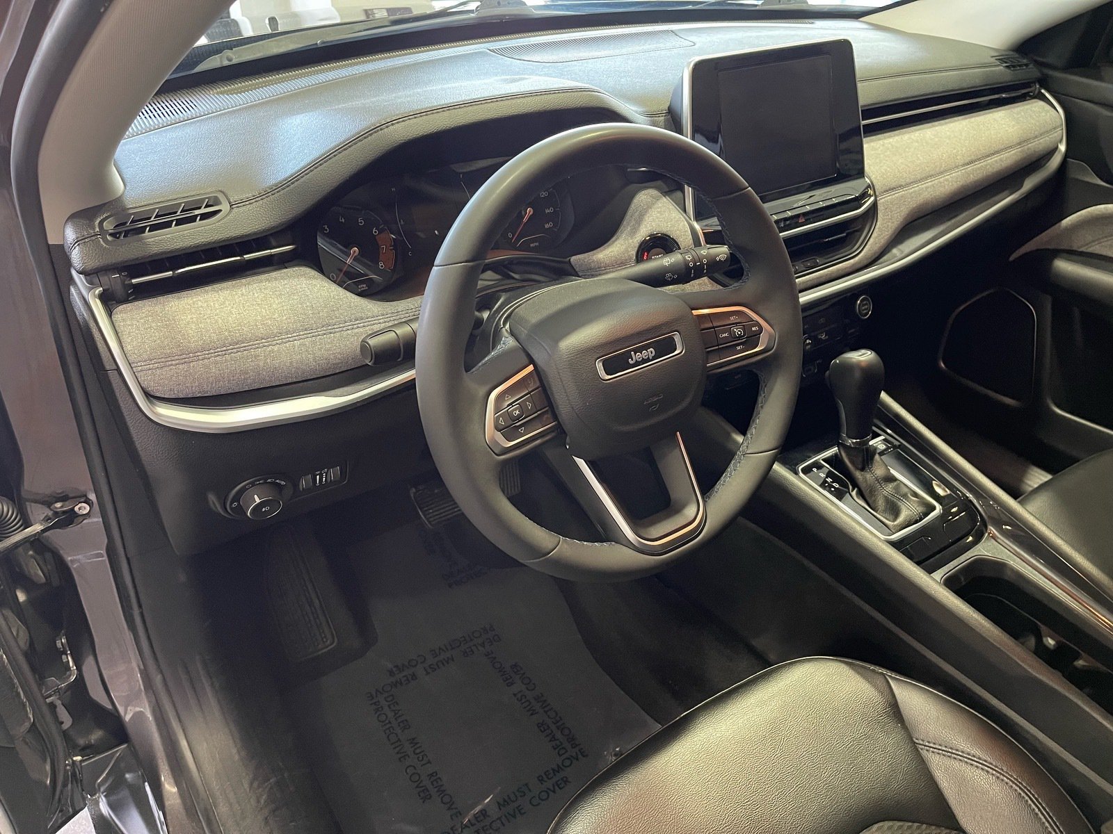 Used 2022 Jeep Compass Latitude FWD image 25