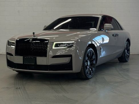 Used 2022 Rolls-Royce Ghost image 1