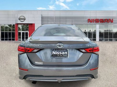 Used 2020 Nissan Sentra SR w/ Electronics Package FWD image 3