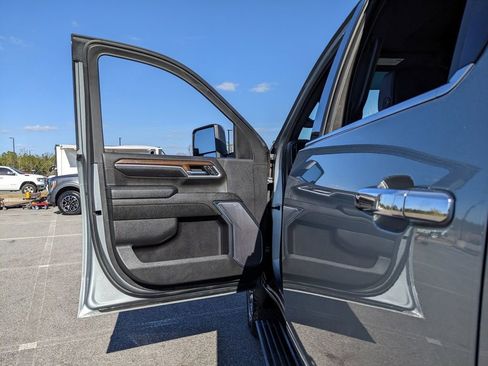 Used 2024 Chevrolet Silverado 2500 High Country w/ Technology Package image 66