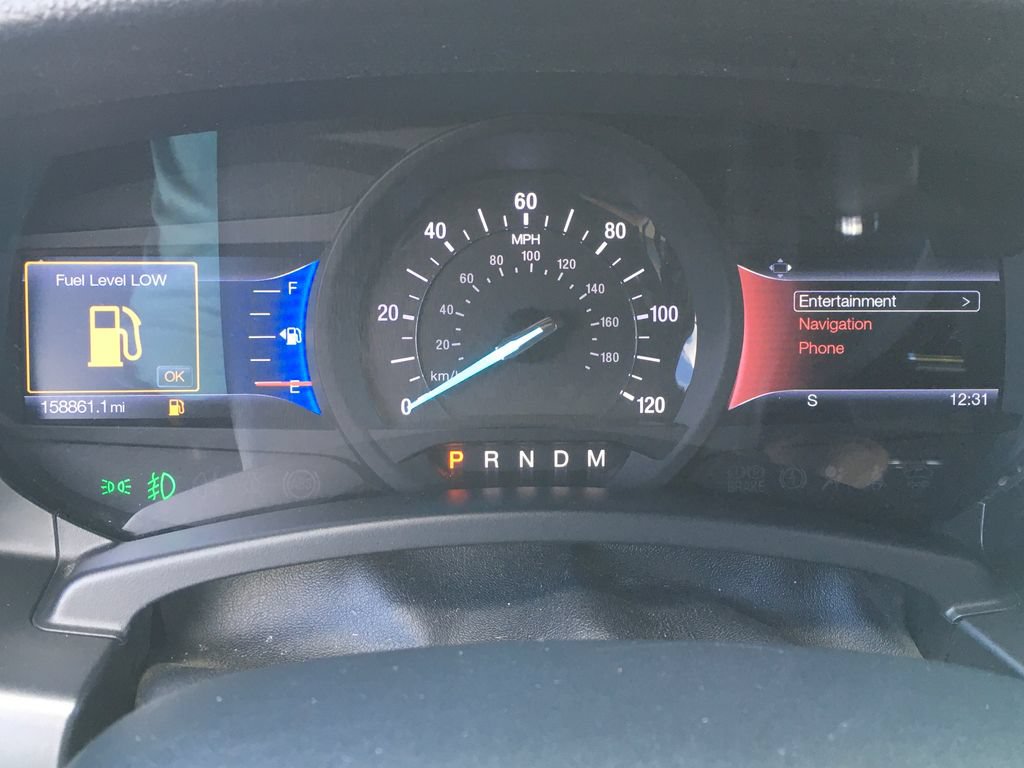 Used 2017 Ford Expedition Limited w/ Equipment Group 301A AWD/4WD image 2