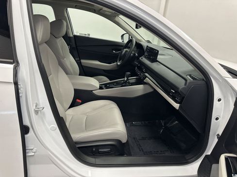 Certified 2025 Honda Accord Touring image 39