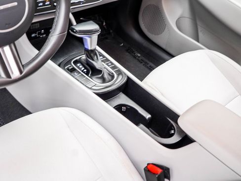 Used 2025 Hyundai Kona SEL image 16