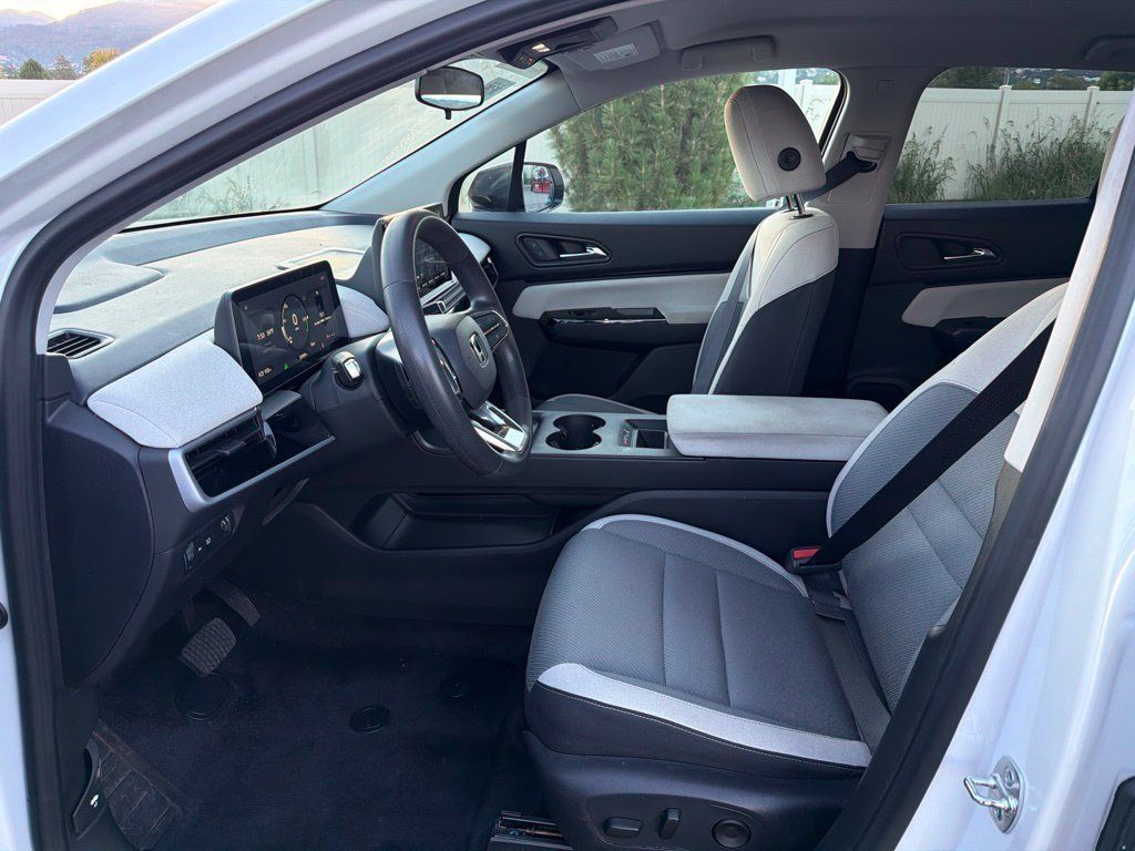 Used 2024 Honda Prologue EX image 17