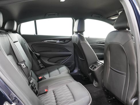 Used 2019 Buick Regal Avenir FWD image 12