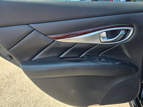 Used 2012 INFINITI M35 w/ Premium Pkg RWD image 18