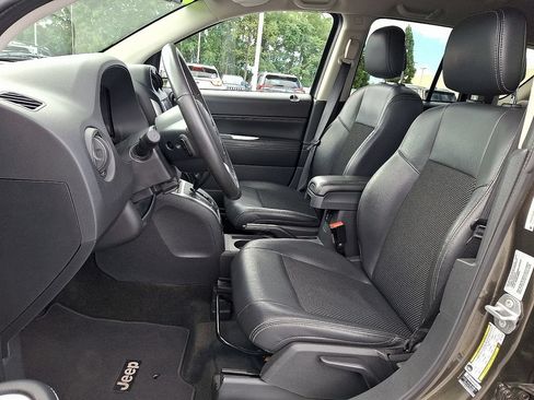Used 2016 Jeep Compass Latitude AWD/4WD image 15