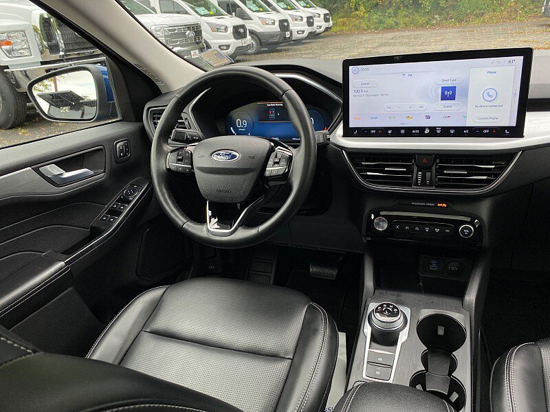 Used 2023 Ford Escape Platinum w/ Class II Trailer Tow Package AWD/4WD image 20