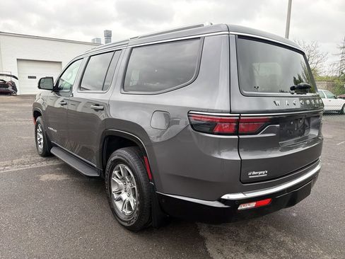 Used 2023 Jeep Wagoneer 4WD w/ Convenience Group I image 4