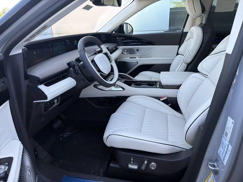 New 2026 Lincoln Nautilus Black Label w/ Jet Appearance Package AWD/4WD image 5