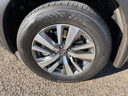 Used 2025 Nissan Pathfinder SL image 21