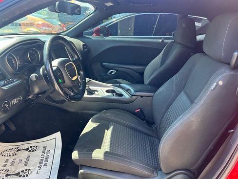 Used 2021 Dodge Challenger SXT RWD image 11