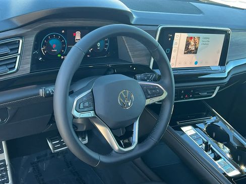 New 2026 Volkswagen Atlas SEL Premium R-Line image 10