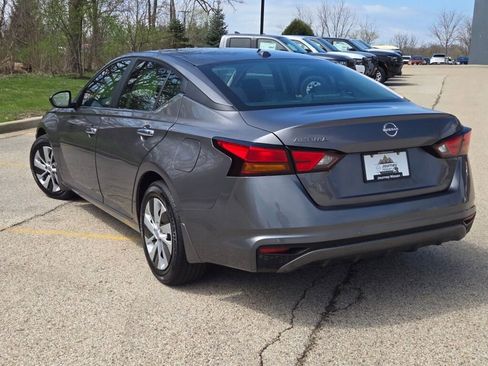 Used 2025 Nissan Altima 2.5 S FWD image 11