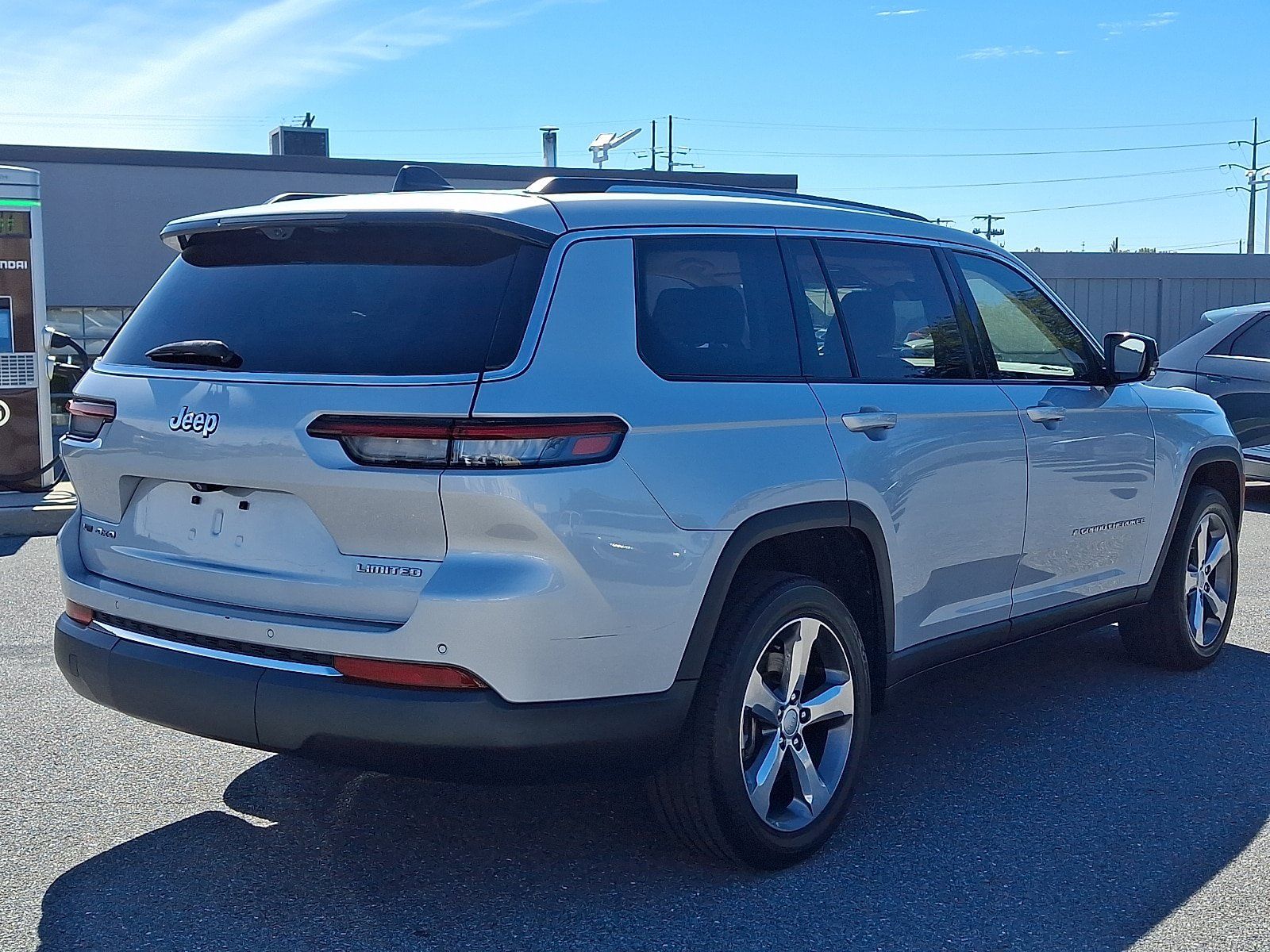 Used 2021 Jeep Grand Cherokee L Limited w/ Luxury Tech Group II AWD/4WD image 5