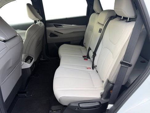 Used 2026 INFINITI QX60 Luxe w/ Cargo Package image 9