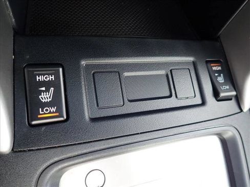 Used 2016 Subaru Forester 2.5i Premium w/ All-Weather Package image 18