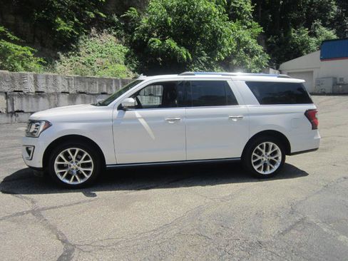 Used 2018 Ford Expedition Max Limited w/ Equipment Group 302A AWD/4WD image 2