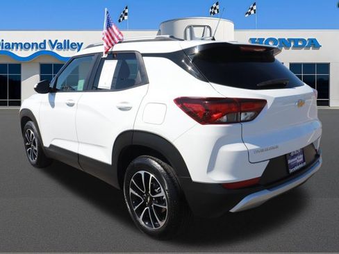 Used 2025 Chevrolet TrailBlazer LT image 4