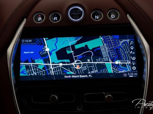 Used 2021 Aston Martin DBX image 60