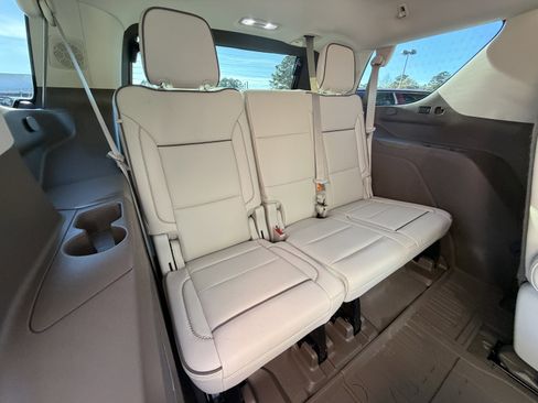 Certified 2022 GMC Yukon Denali w/ Denali Premium Package image 21