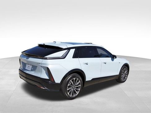 New 2026 Cadillac Lyriq Sport image 4