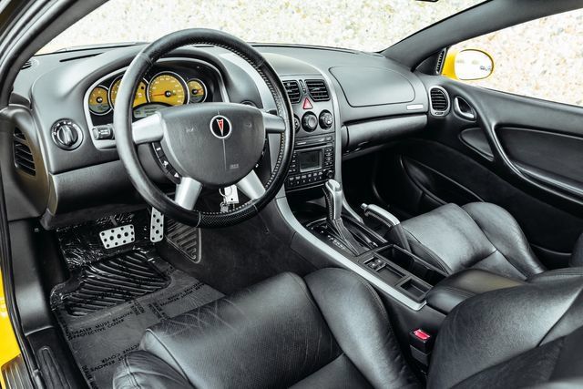 Used 2005 Pontiac GTO RWD image 2