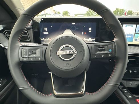 New 2025 Nissan Kicks SR image 20