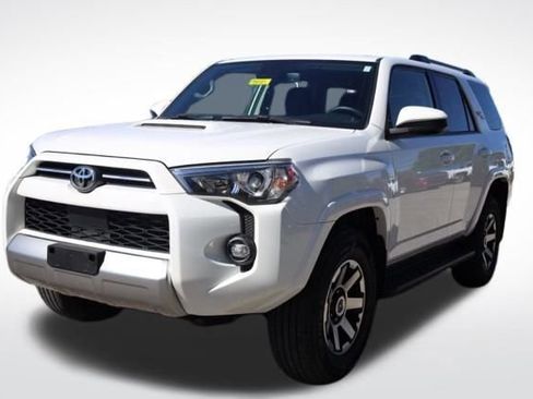 Used 2024 Toyota 4Runner TRD Off-Road image 4