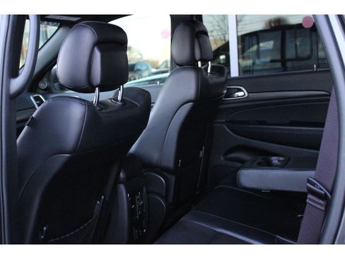 Used 2021 Jeep Grand Cherokee Laredo X image 30